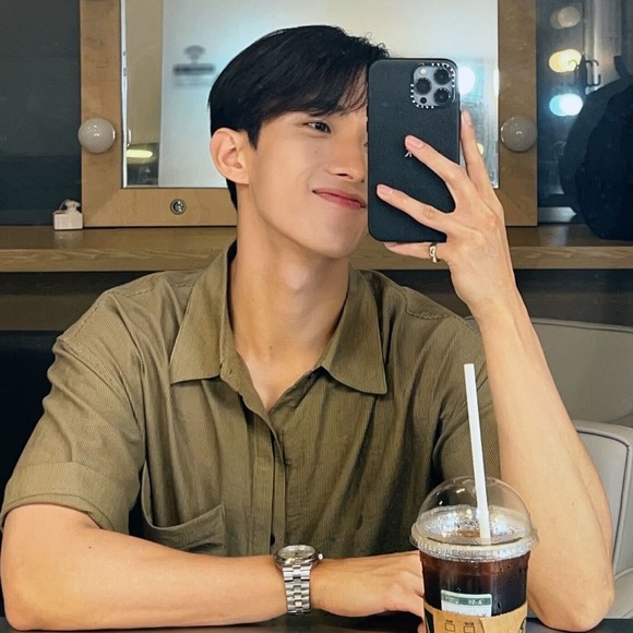 Meet your Posher, Melinda - Picture 1 of 1